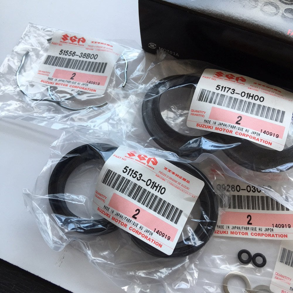Suzuki Genuine Part - Fork Seal Kit (GSXR600 K8-L0) - 51150-01820-000