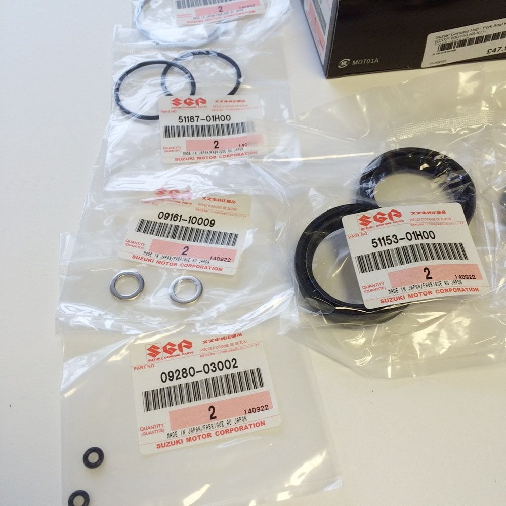 Suzuki Genuine Part - Fork Seal Kit (GSXR 600/750 K6-K7) - 51150-01810-000
