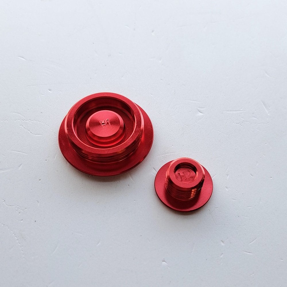 Zeta - Engine Plugs - CRF150 07-26, CRF250 10-17, CRF450 02-16, CRF450X 05-18, TRX400 00-08, TRX450 04-09 (Red)