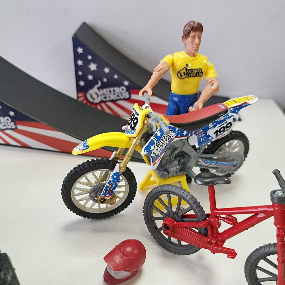 New Ray Toys - 1:18 - Nitro Circus/Travis Pastrana Play Set