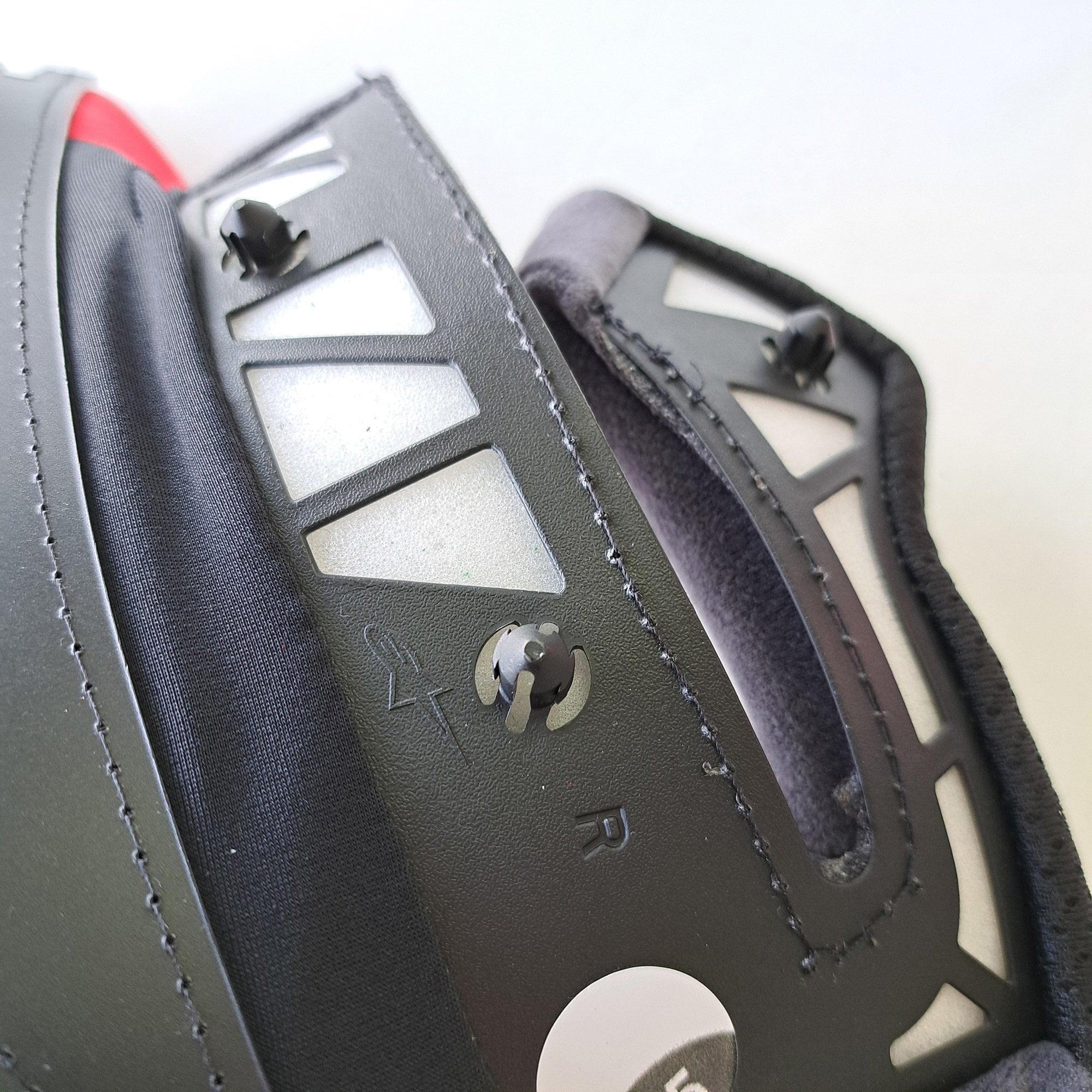 Alpinestars (Helmet Spares) S-R10 - Cheek Pad Set