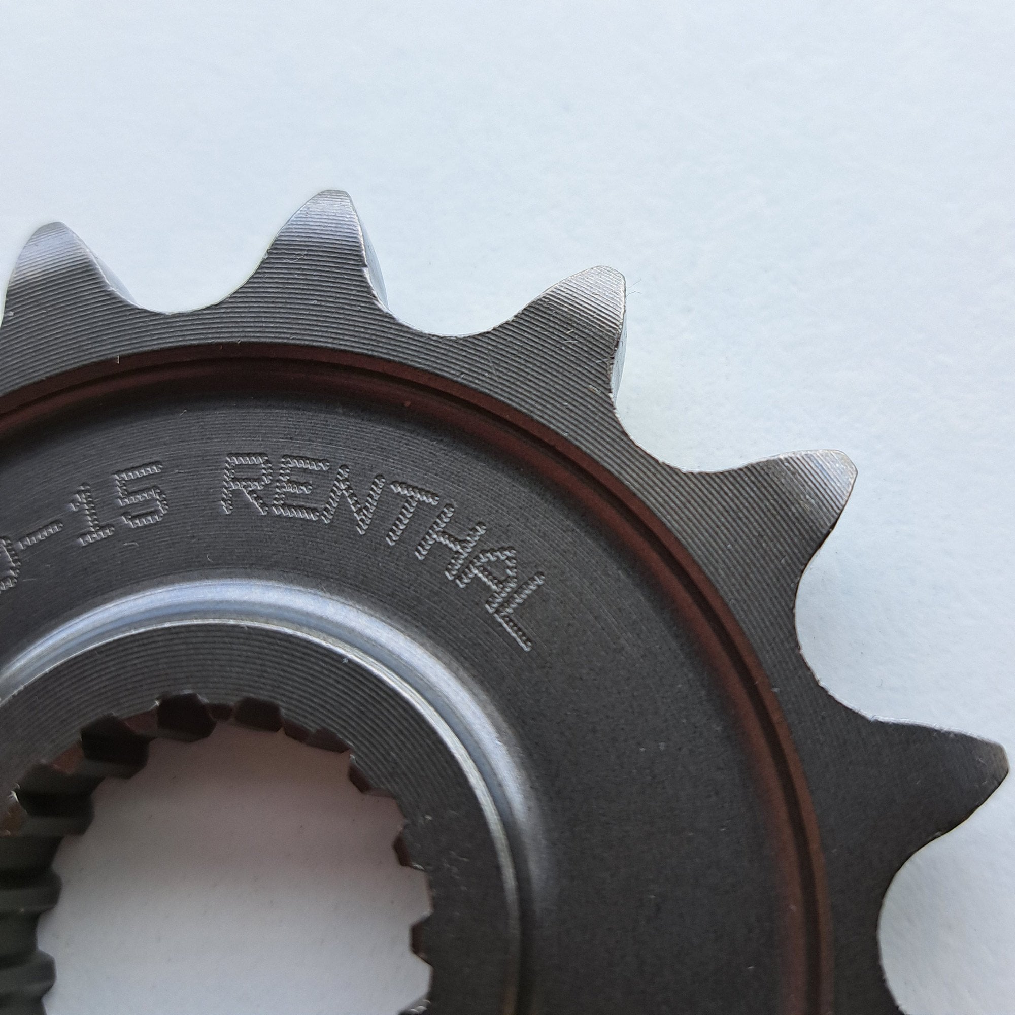 Renthal - Sprocket - Front - 253/TG320 - 520 - CR250 88-07, CR500 88-01, CRF250 22-26, CRF450 02-26, CRF450X 05-26, CRF250RX 22-26, CRF450RX 17-26, ATV TRX450 R/ER 08-14