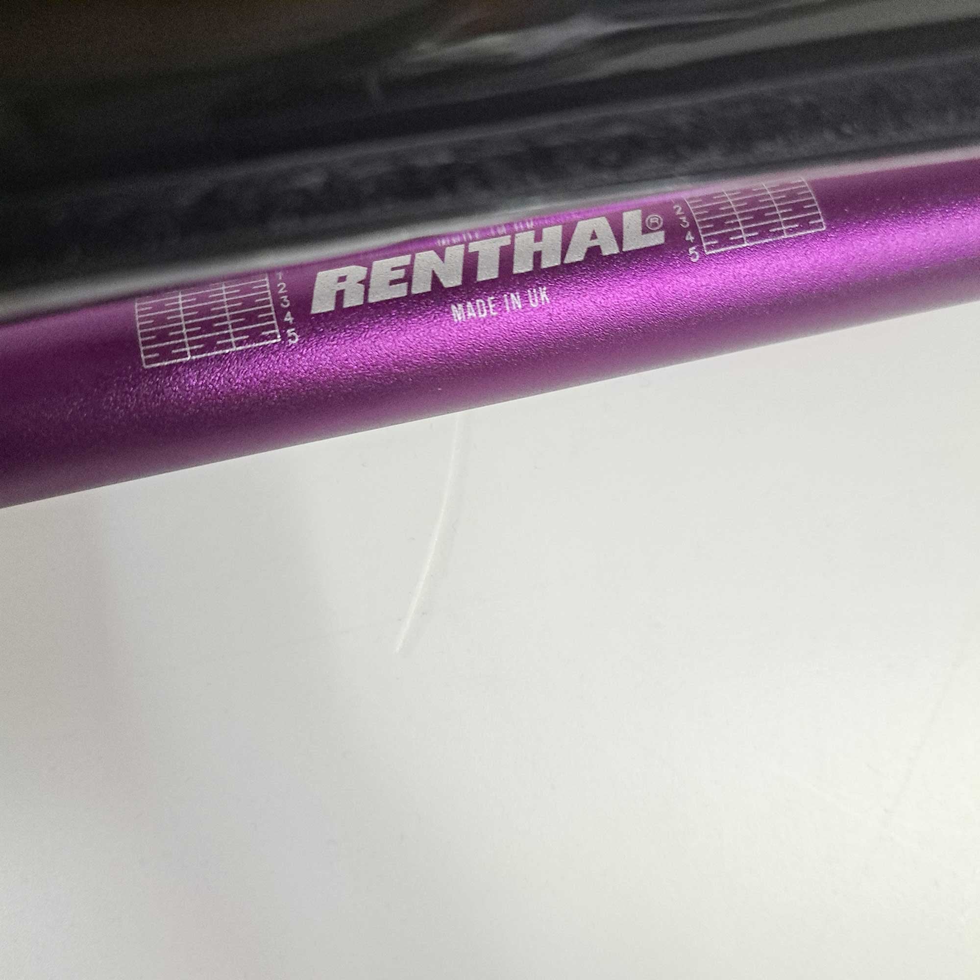 Renthal (Handlebar) 7/8” - 809 - Carmichael High