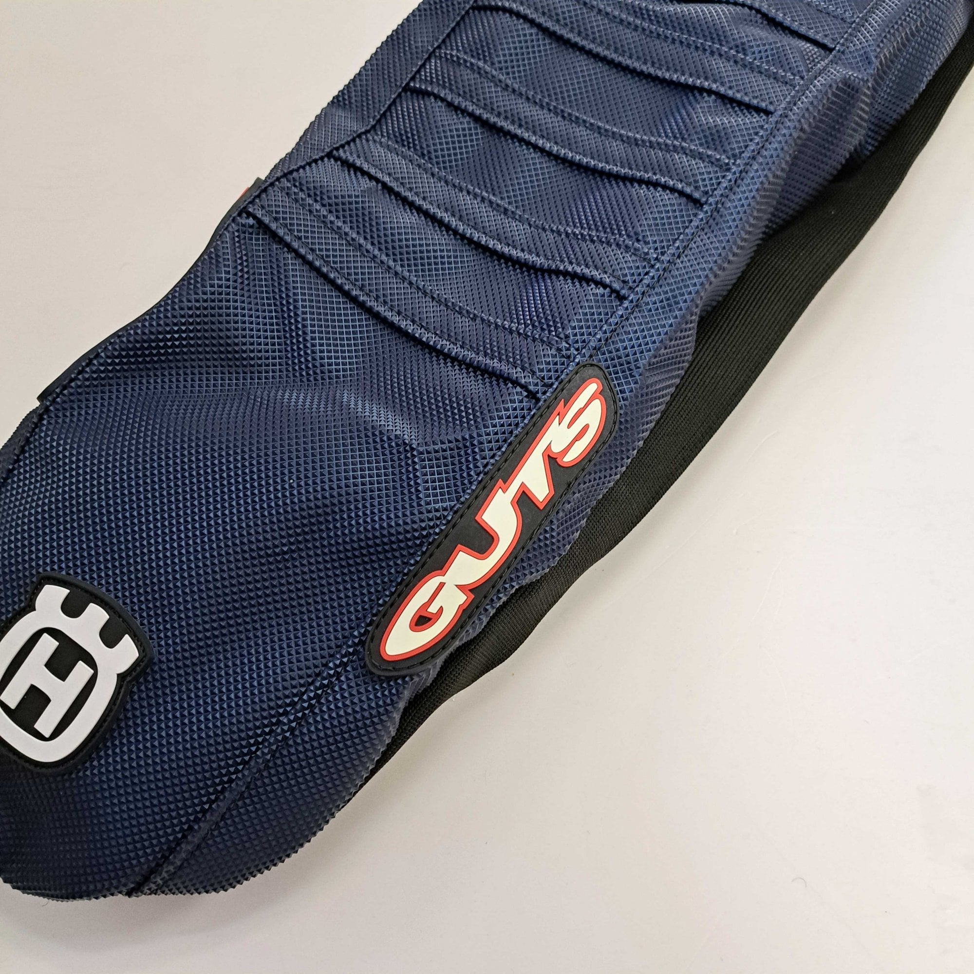 Guts Racing - Seat Cover - Velcro - Husqvarna TC/FC 125-450 23-26, TE/FE 125-501 24-26