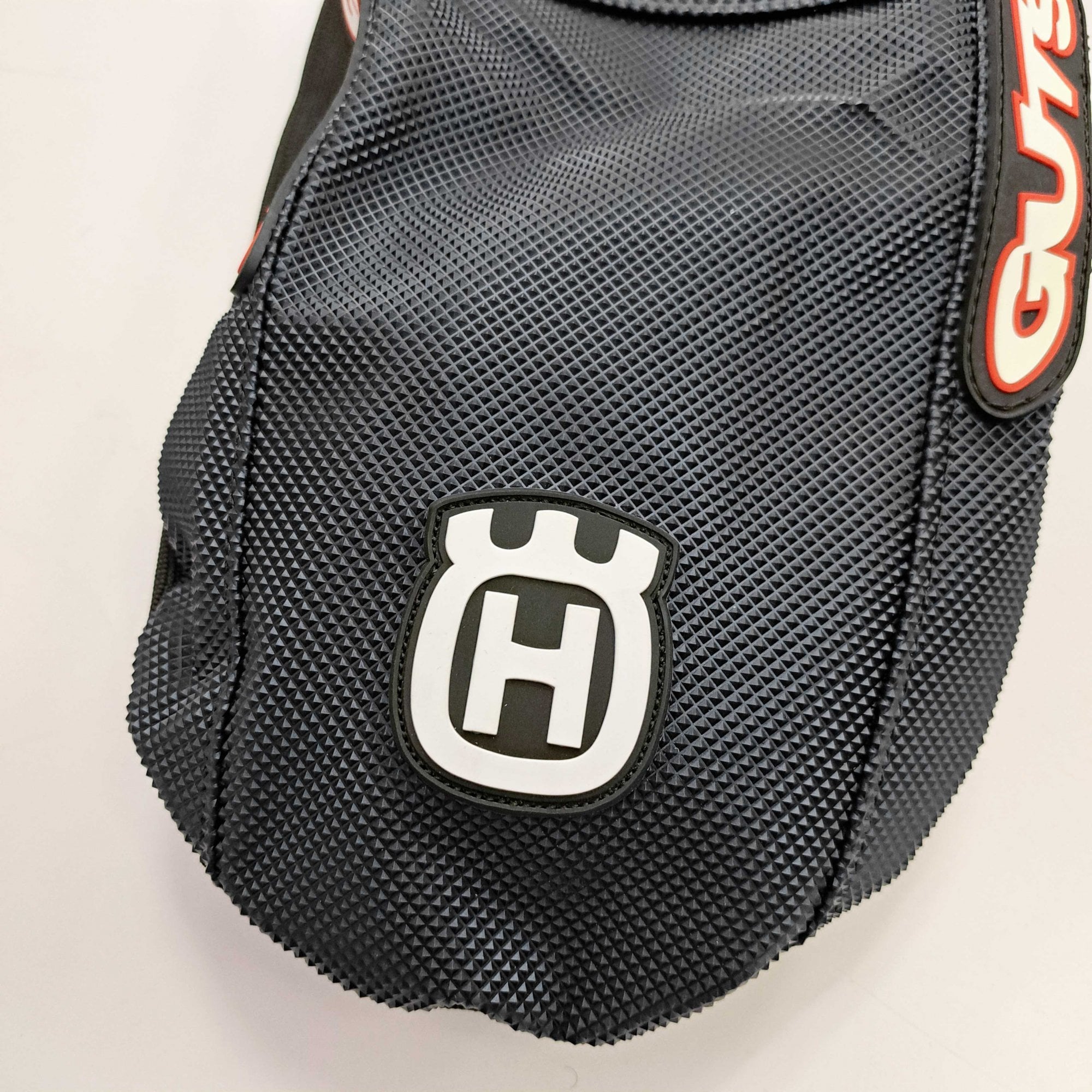 Guts Racing - Seat Cover - Velcro - Husqvarna TC/FC 125-450 23-26, TE/FE 125-501 24-26