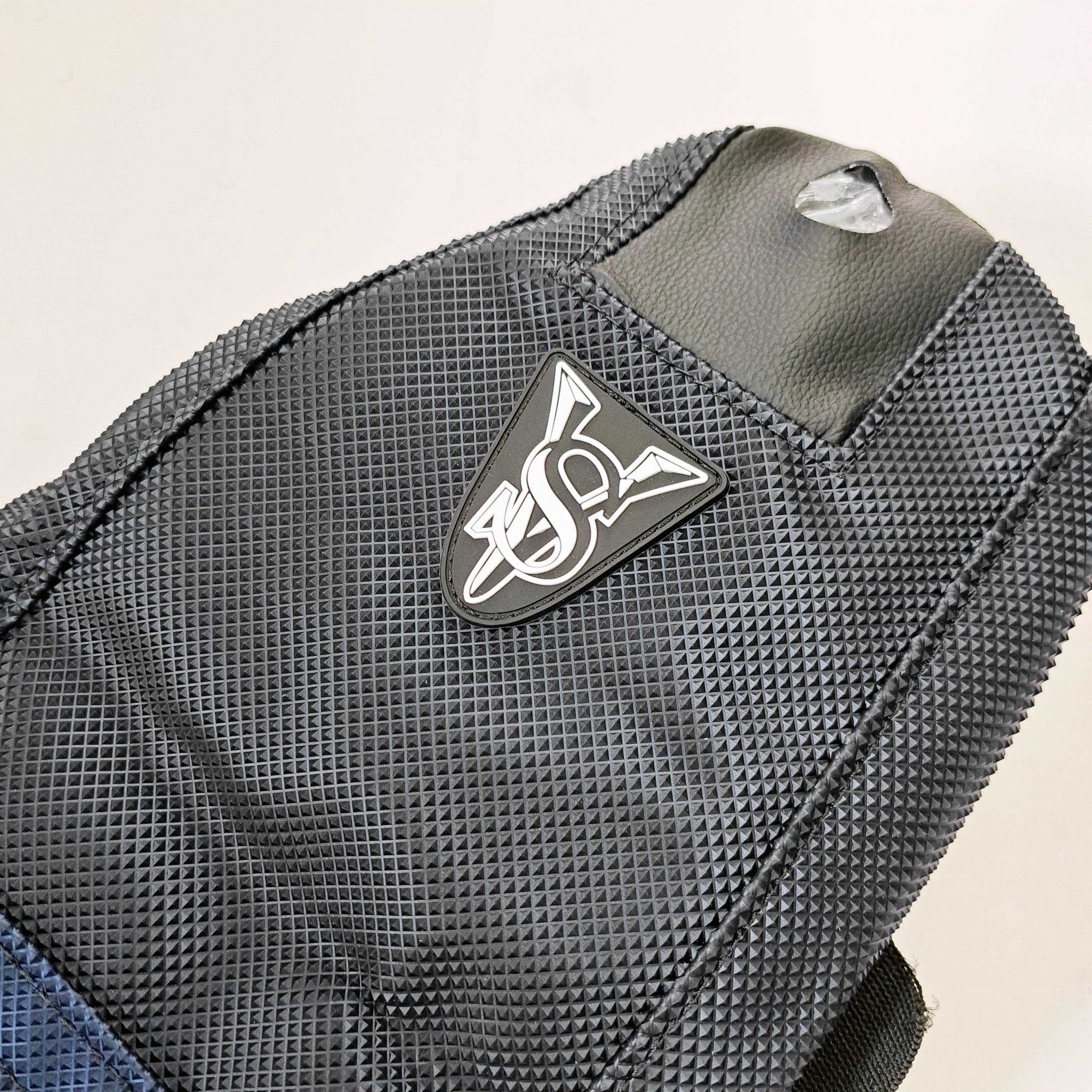 Guts Racing - Seat Cover - Velcro - Husqvarna TC/FC 125-450 16-18, TE/FE/TX 125-501 17-19