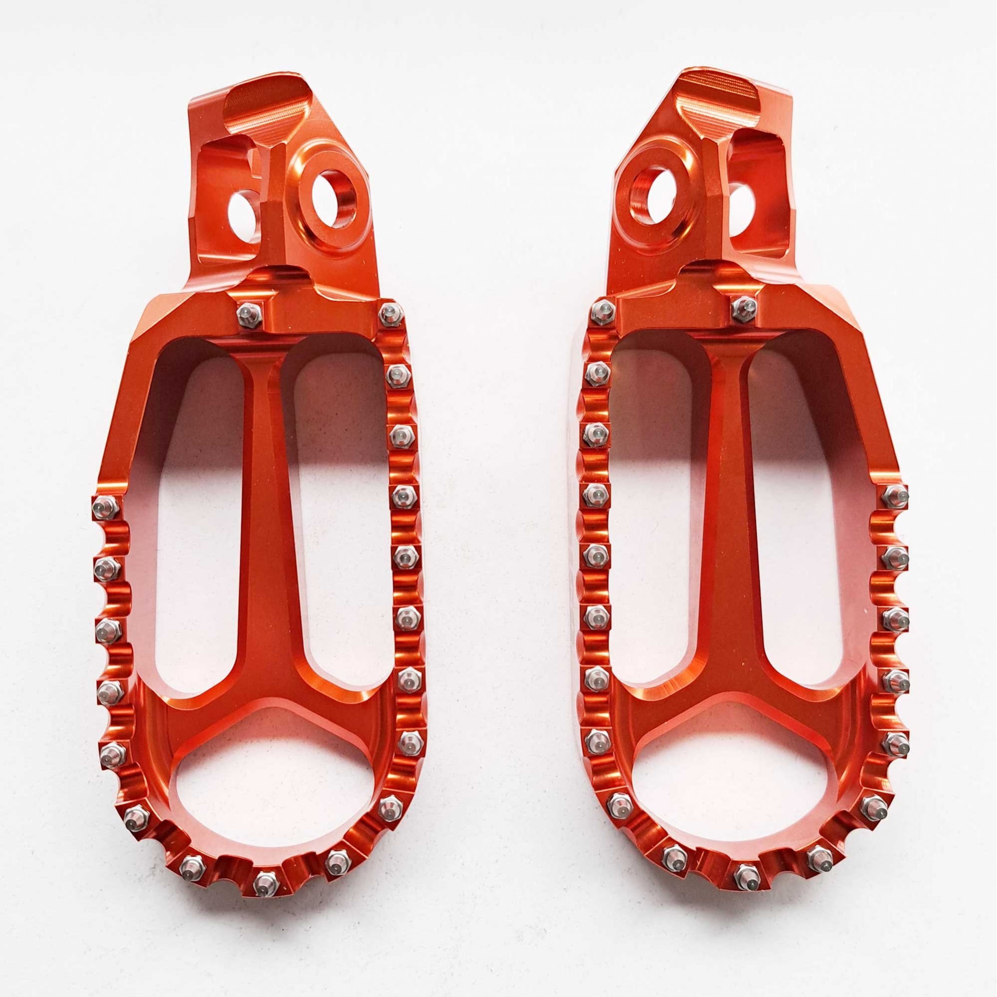 Apico - Foot Pegs - X-Treme - KTM SX/SXF 125-450 23-26, EXC/EXCF 125-450 24-26, Husqvarna TC/FC 125-450 23-26, TE/FE 125-450 24-26, TX300 23-26, FX350/450 23-26, Gas Gas 125-500 24-26, MCF250/450 FACTORY 23-26