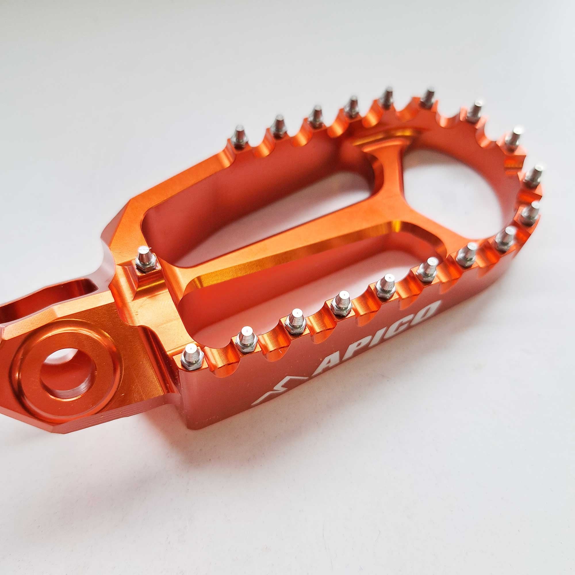 Apico - Foot Pegs - X-Treme - KTM SX/SXF 125-450 23-26, EXC/EXCF 125-450 24-26, Husqvarna TC/FC 125-450 23-26, TE/FE 125-450 24-26, TX300 23-26, FX350/450 23-26, Gas Gas 125-500 24-26, MCF250/450 FACTORY 23-26