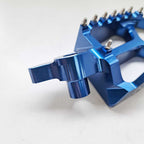 Apico - Foot Pegs - XTREME - YZF250 24-27. YZF450 23-27, WRF250 25-27, WRF450 24-27, YZF250X 25-27, YZF450X 24-27