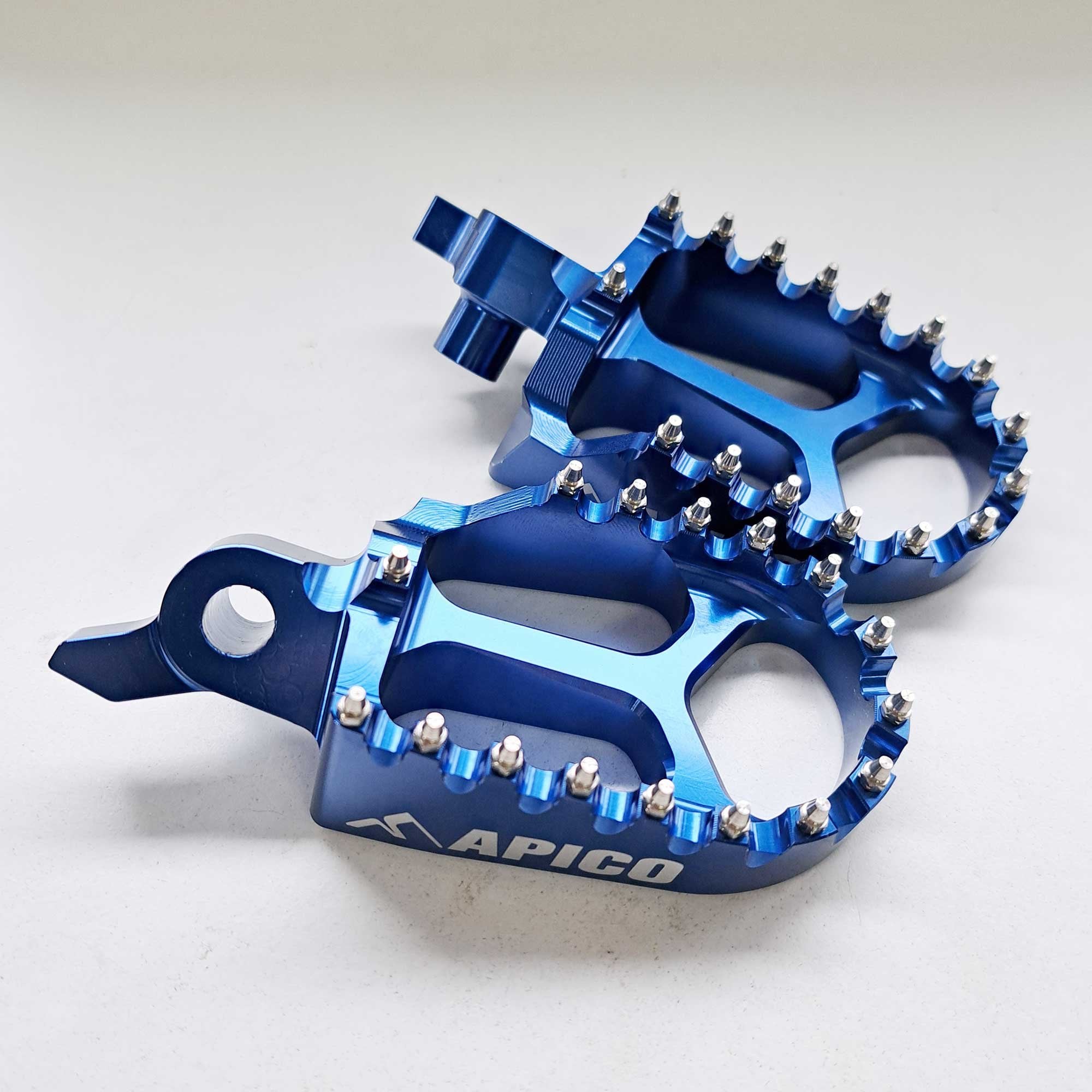 Apico - Foot Pegs - X-Treme - YZF250 24-26. YZF450 23-26, WRF250 25-26, WRF450 24-26, YZF250X 25-26, YZF450X 24-26