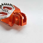 Apico - Foot Pegs - PRO-BITE - KTM SX50 14-23, SX65 11–23, SX85 03-17, SX125/150 98-15, SX250 00-16, SXF250-450 06-15, EXC/EXCF 98-16, Husqvarna TC50/65 17-23, TC85 14-17, TC/FC 125-450 14-15, TC250 14-16, TE/FE 14-16, Gas Gas MC50/65 21-23, Husa/Beta/She