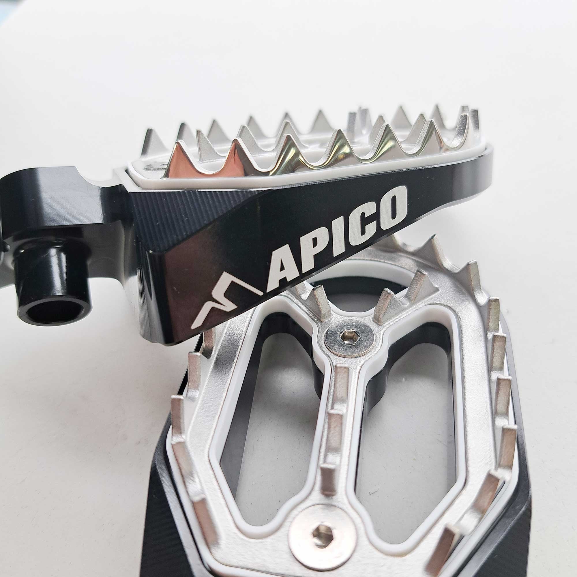 Apico - Foot Pegs - Pro-Bite - YZF250 24-26. YZF450 23-26, WRF250 25-26, WRF450 24-26, YZF250X 25-26, YZF450X 24-26