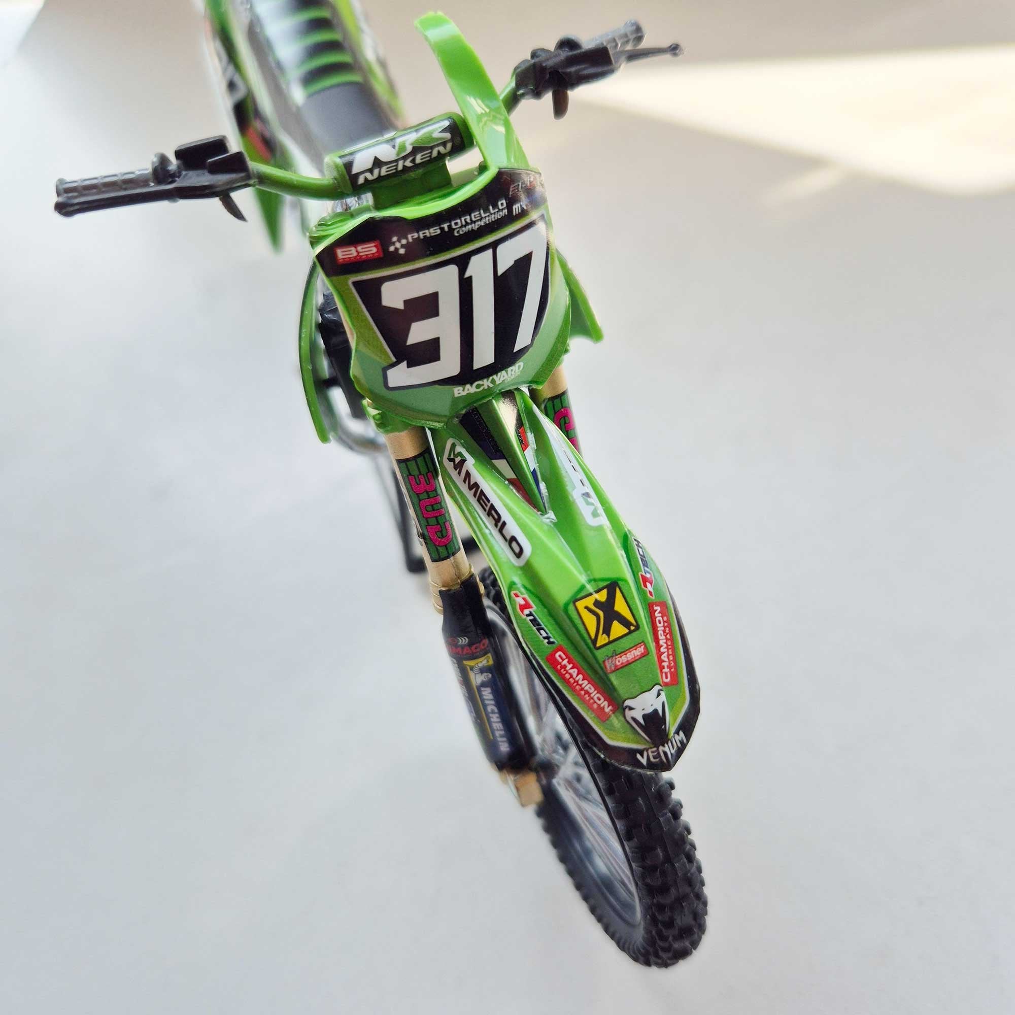 New Ray Toys - 1:12 - Kawasaki - KXF450 19-23 - Bud Racing - Valin #317, Bourdon #945, Garib #339