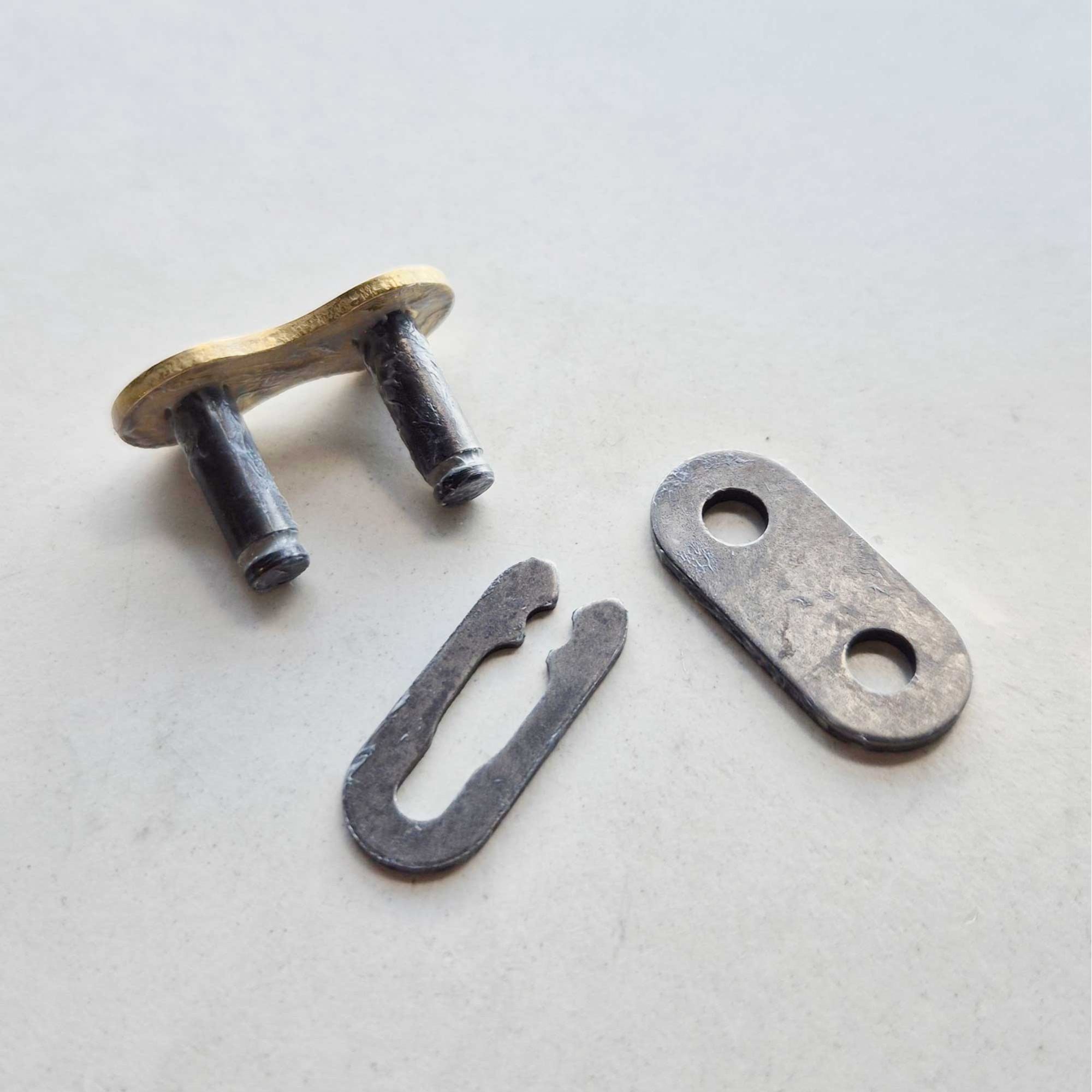 Regina (Split Link) Spring - 520 - EB-ORO - Gold/Black