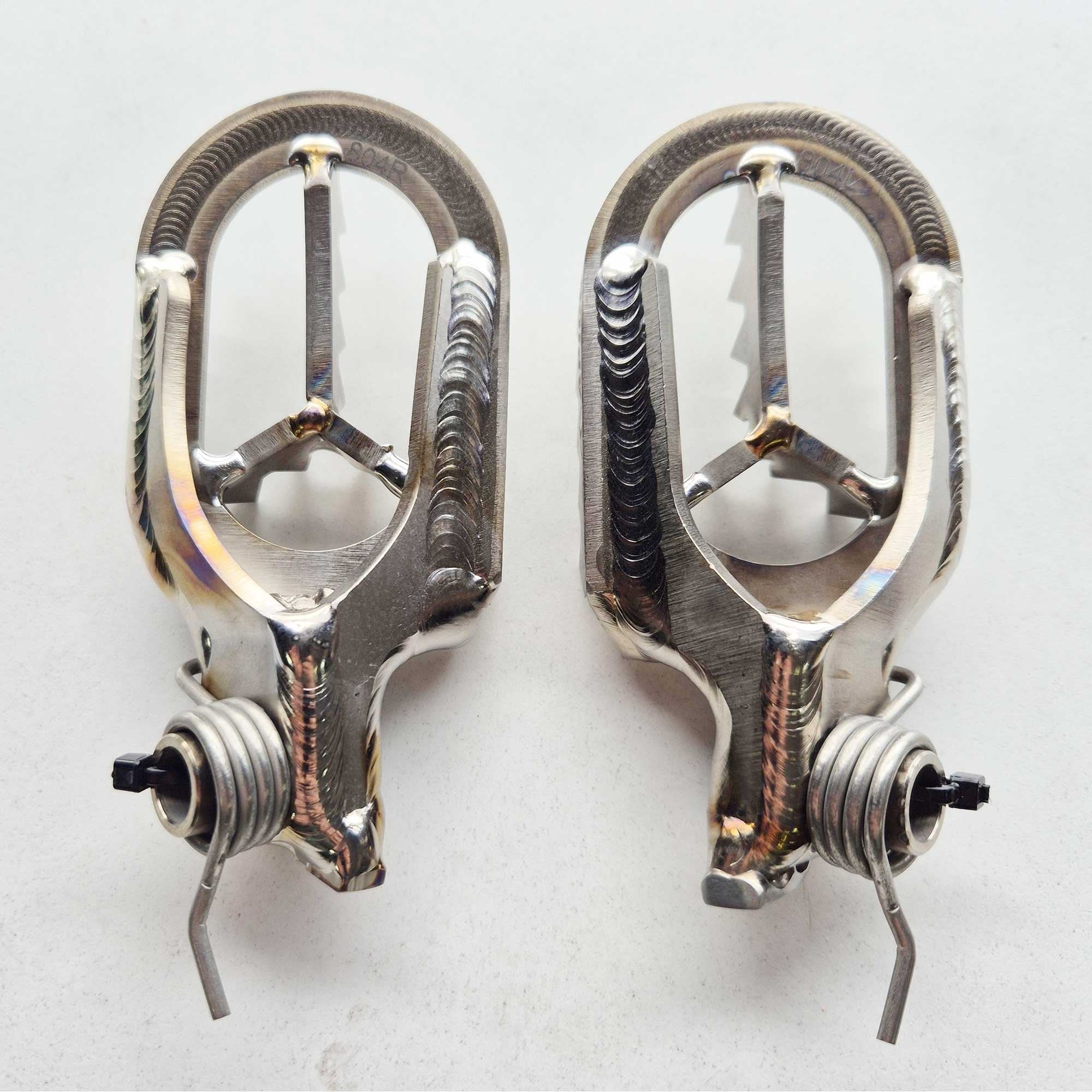 Apico - Foot Pegs - Titanium - OPEN - YZ65 18-26, YZ85 98-26, YZ125/250 99-26, YZF250 01-23, YZF450 03-22, WRF250 01-24, WRF450 03-23, YZF/WRF400/426 98-02