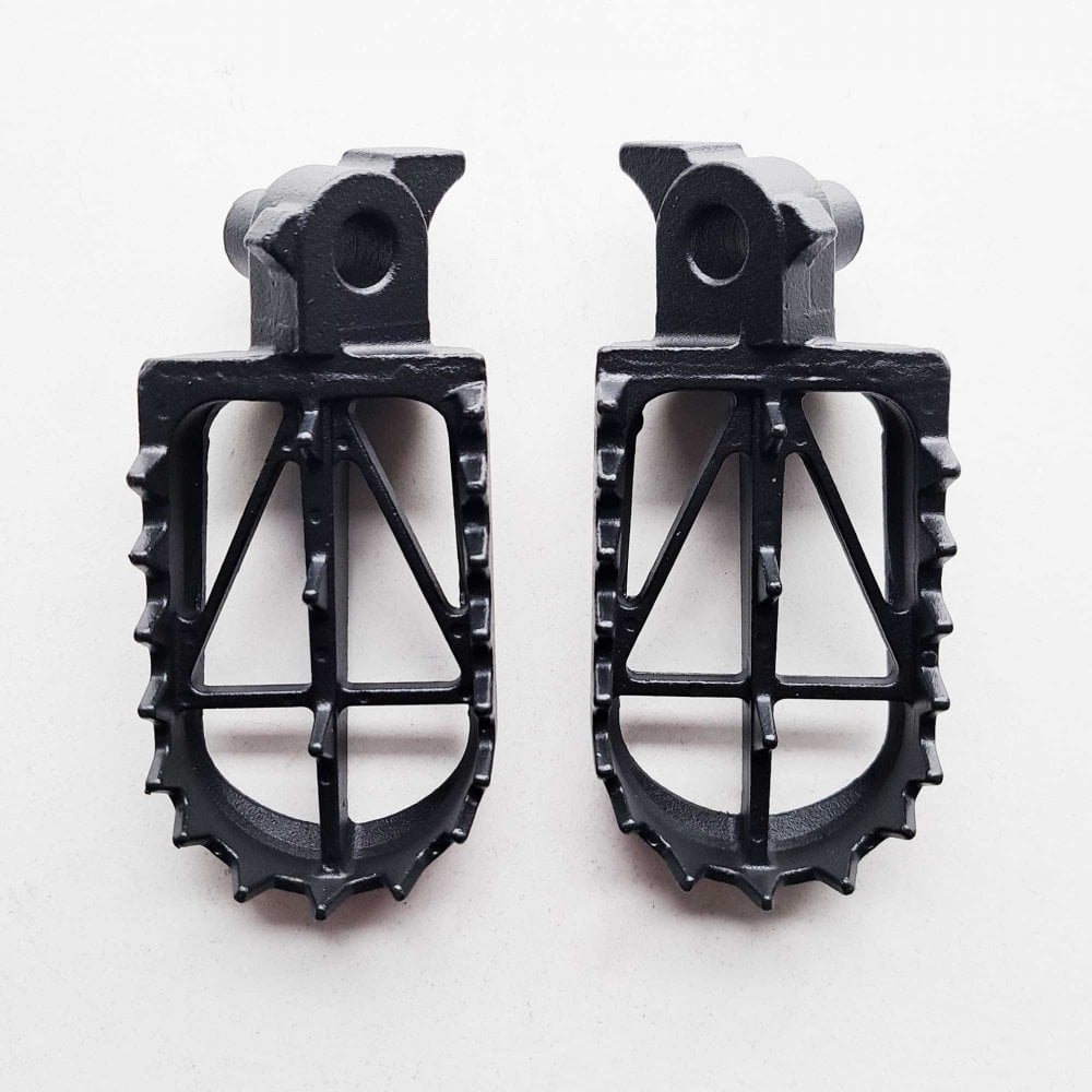 DRC - Foot Pegs (Ultra-Wide) - YZ65 18-26, YZ85 98-26, YZ125/250 99-26, YZF250 01-23, YZF450 03-22, WRF250 01-24, WRF450 03-23, YZF/WRF400/426 98-02