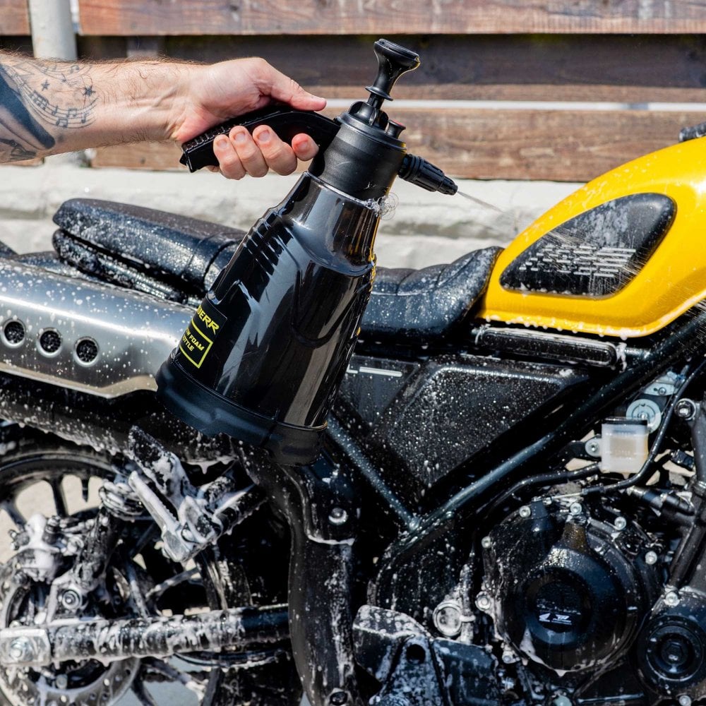 RIDERR Motorcycle Snow Foam Bottle - 2ltr | 2x Spray Nozzles for Water or Foam (Black/Yellow)
