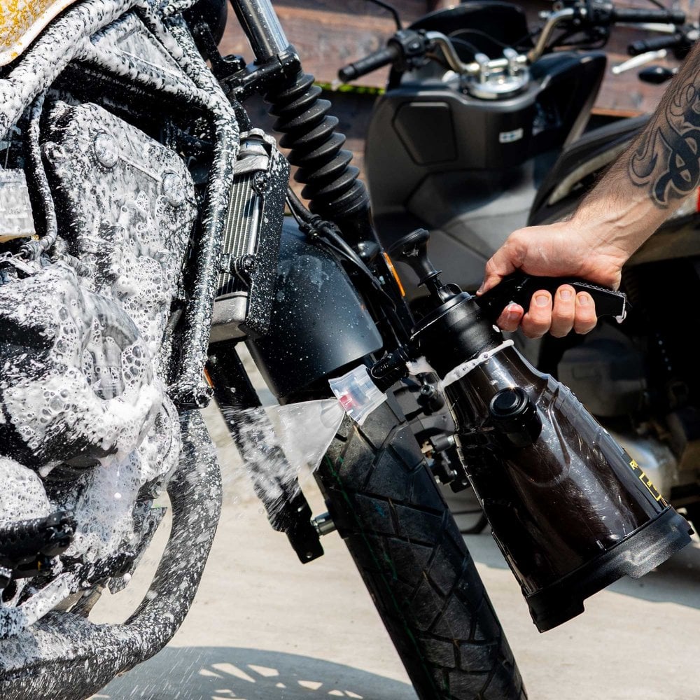 RIDERR Motorcycle Snow Foam Bottle - 2ltr | 2x Spray Nozzles for Water or Foam (Black/Yellow)