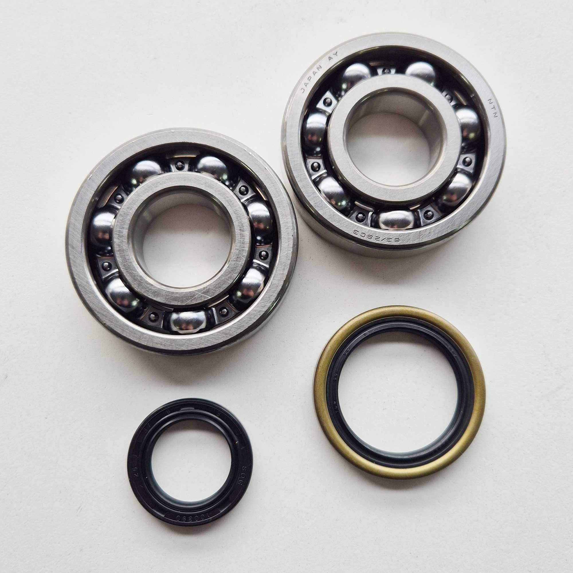 EngineWorx - Crank/Main Bearing & Seal Kit - Suzuki RM250 96-02 (24-1021)