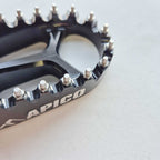 Apico - Foot Pegs - XTREME - Triumph TF250X 24-26, TF450RC 25-26, TF250/450E 25-26