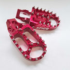 Apico - Foot Pegs - XTREME - KTM SX85 18-24, SX125/150 16-22, SX250 17-22, SXF250-450 16-22, EXC/EXCF250-500 17-23, Husqvarna TC85 18-24 TC125 16-22, TC250 17-22, FC250-450 16-22, TE/FE 150-501 17-23, Gas Gas MC/MCF/EC/ECF/EX/EXF 85-450 21-23