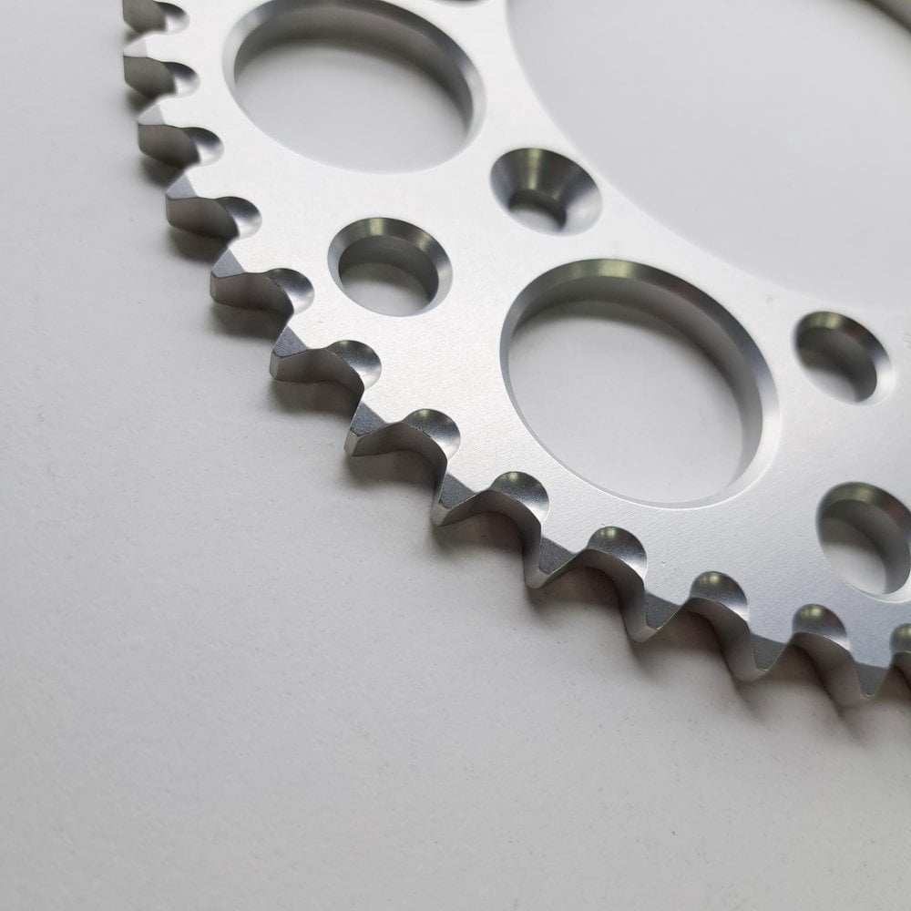 Renthal Rear Sprocket UltraLight 121U-428 - YZ80 93-00, YZ85 01-26, RM80 82-01, RM85 02-26