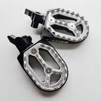 Apico - Foot Pegs - PRO-BITE - YZF250 24-27. YZF450 23-27 WRF250 25-27, WRF450 24-27, YZF250X 25-27, YZF450X 24-27