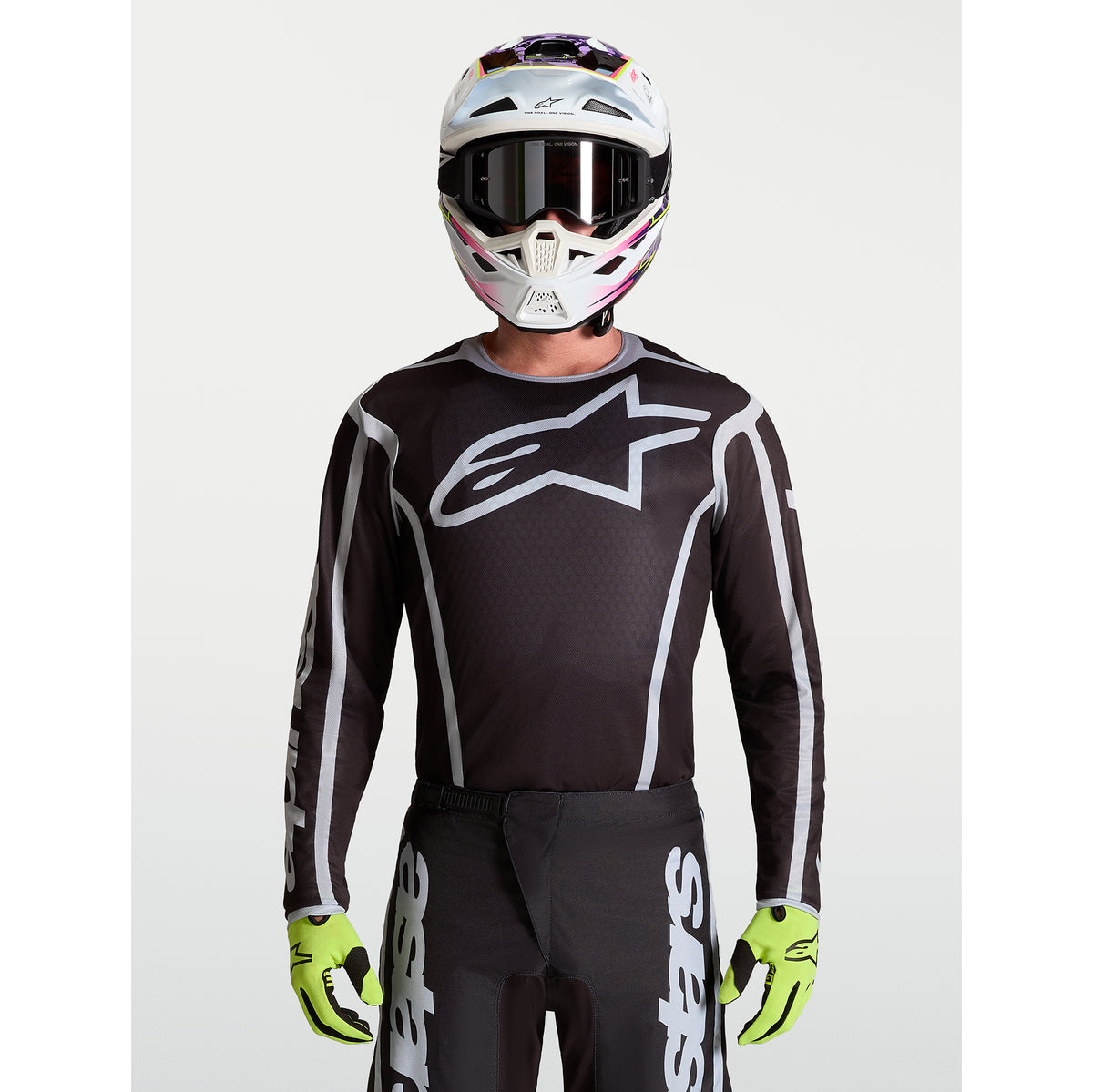 Alpinestars Fluid APEX V2 MX Gear Set (Black/Silver)